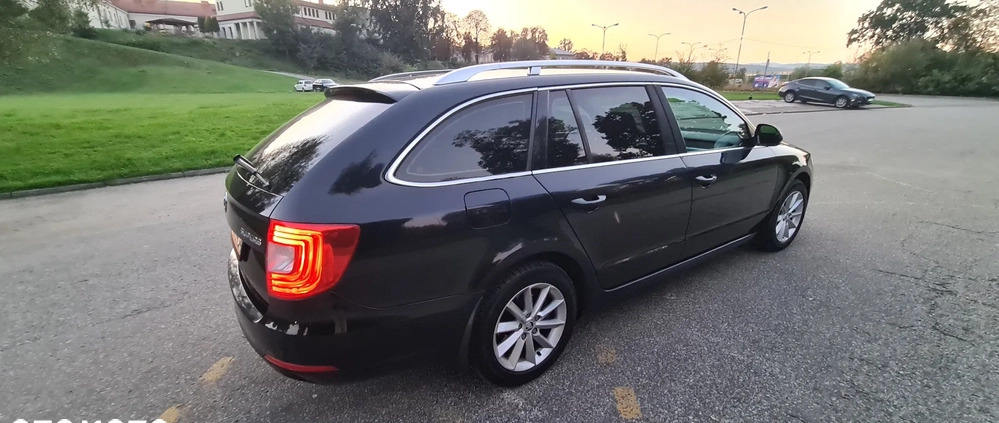 Skoda Superb cena 27800 przebieg: 430430, rok produkcji 2013 z Gdańsk małe 436